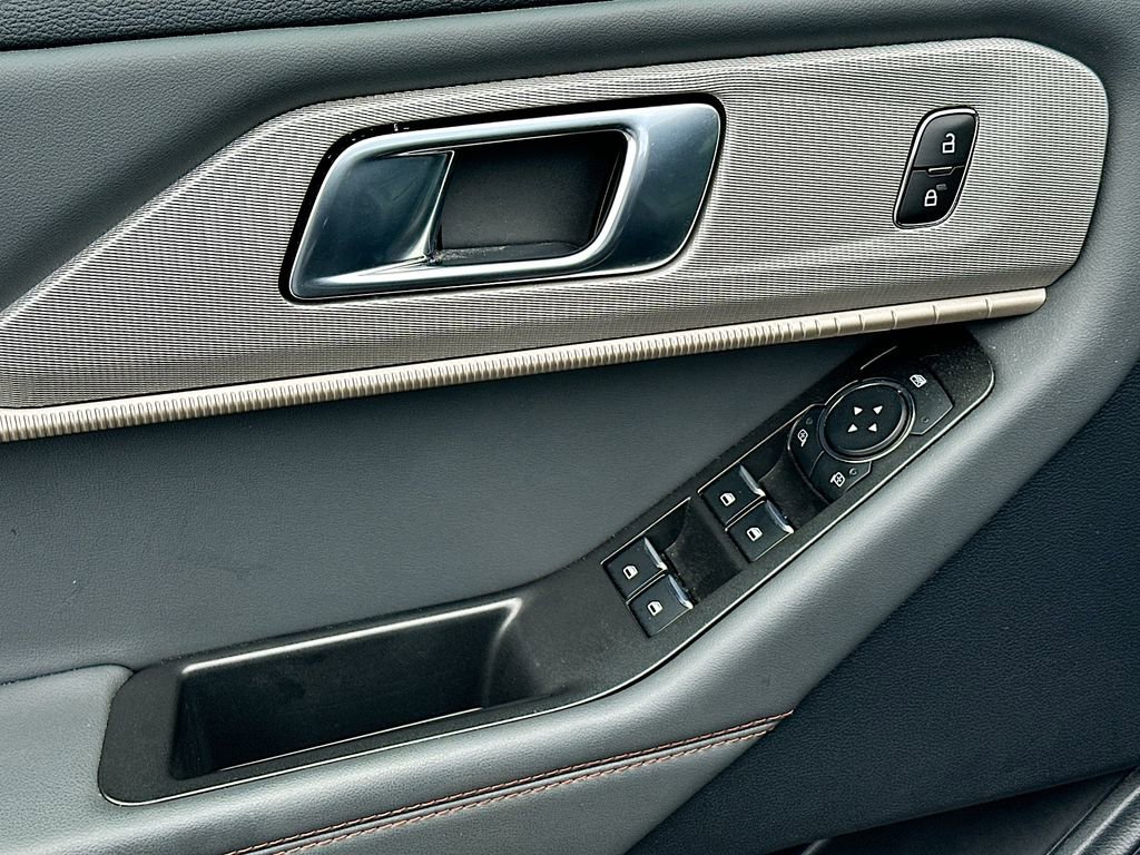 Certified 2025 Ford Explorer Active w/ Active Comfort Package image 21