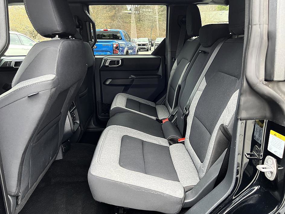 Used 2025 Ford Bronco Big Bend image 12