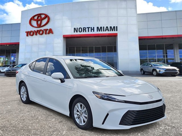 Used 2025 Toyota Camry SE