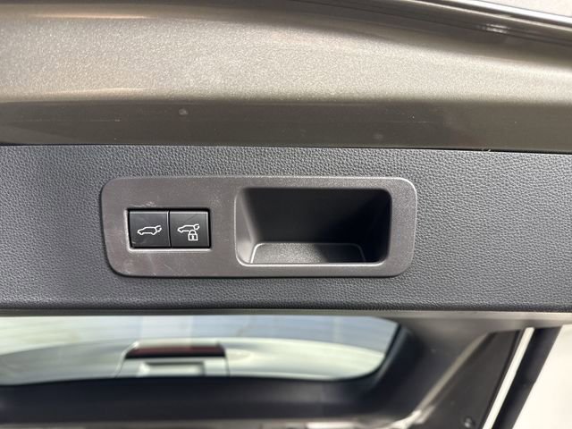 Used 2024 Lexus LX 600 4WD w/ Luxury Package image 38