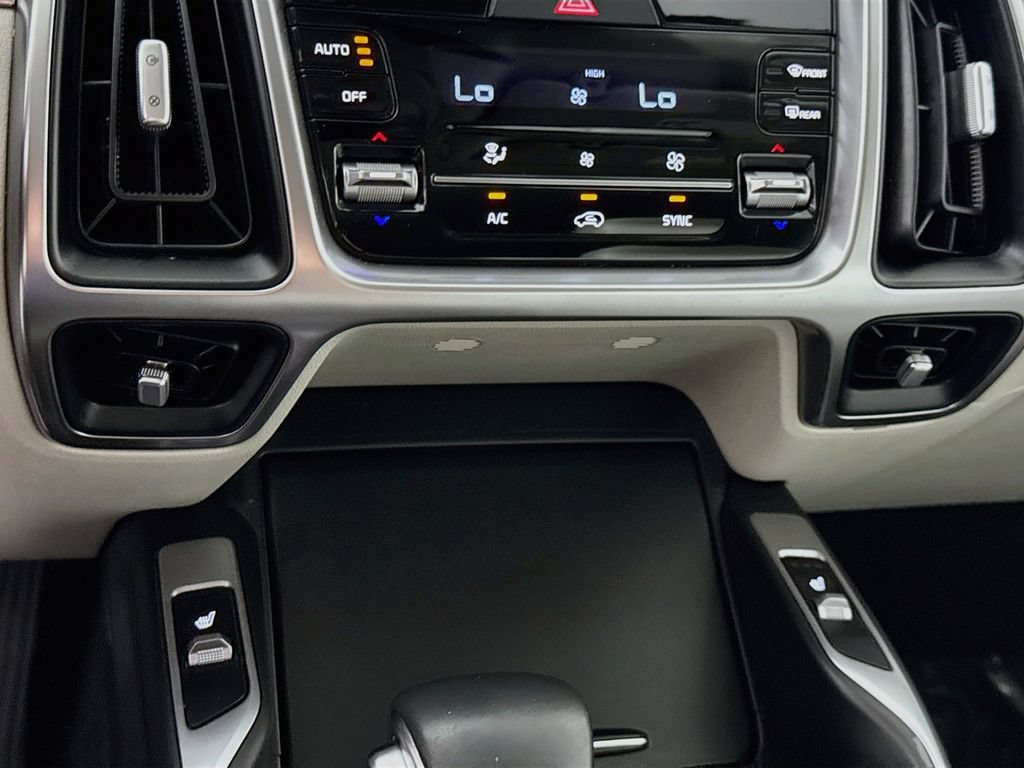 Used 2023 Kia Sorento S AWD/4WD image 10