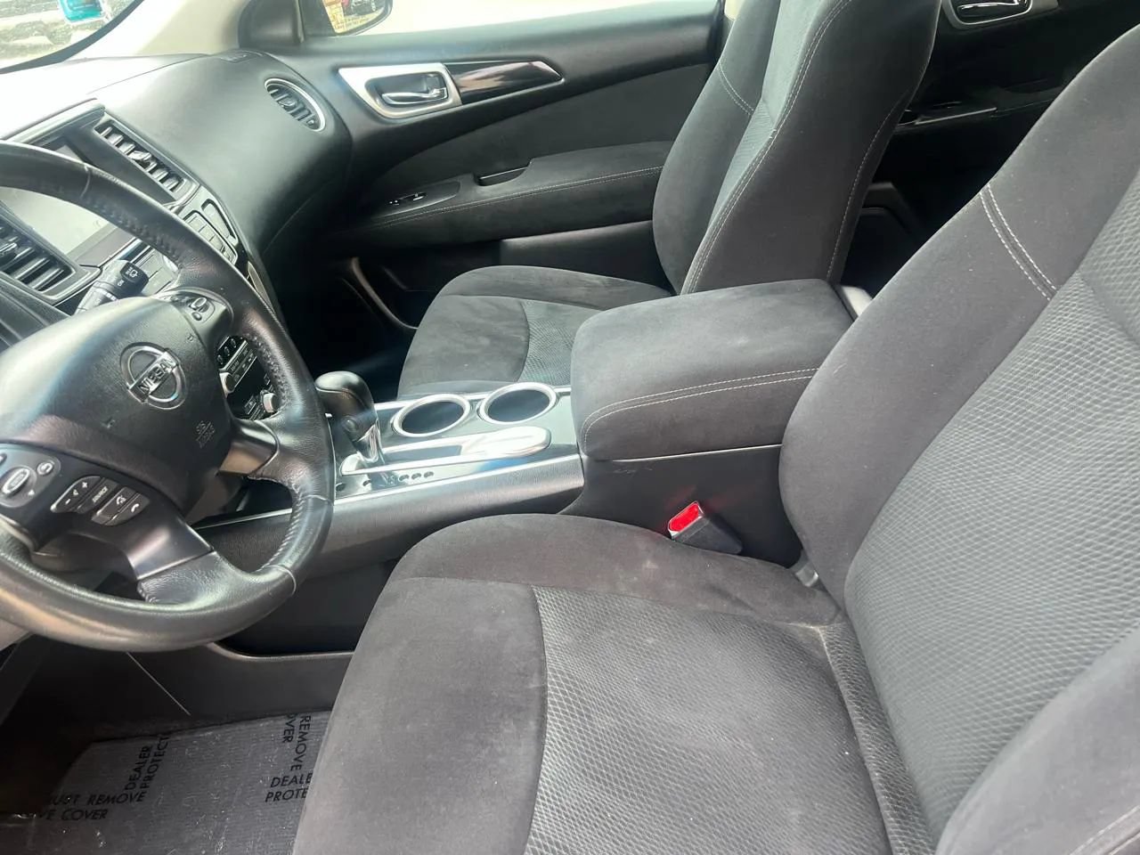 Used 2015 Nissan Pathfinder SV FWD image 19