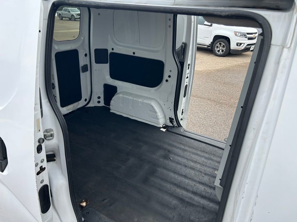 Used 2015 Chevrolet City Express LS image 15