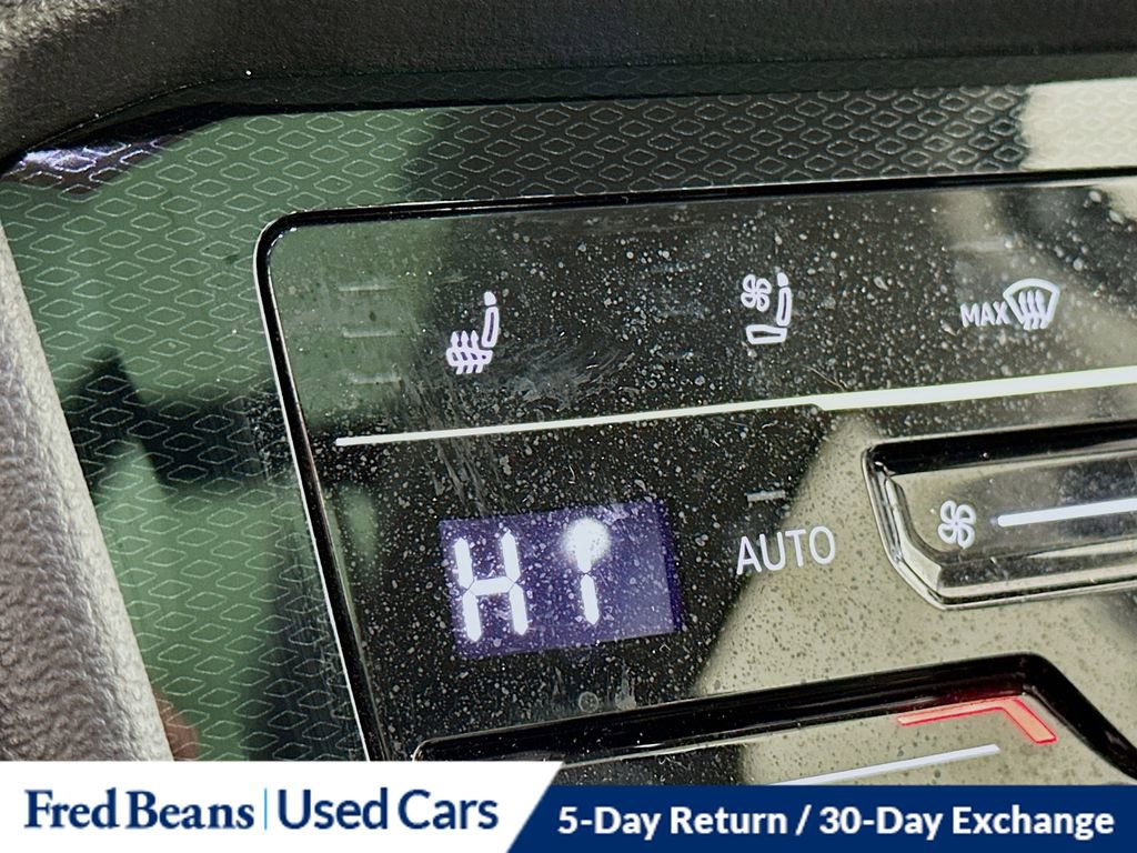 Certified 2025 Volkswagen Taos SEL w/ Black Wheel Plus Package image 21