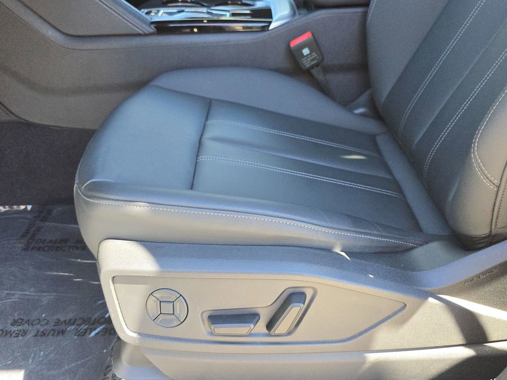 Certified 2025 Audi Q5 Premium w/ Convenience Package image 17