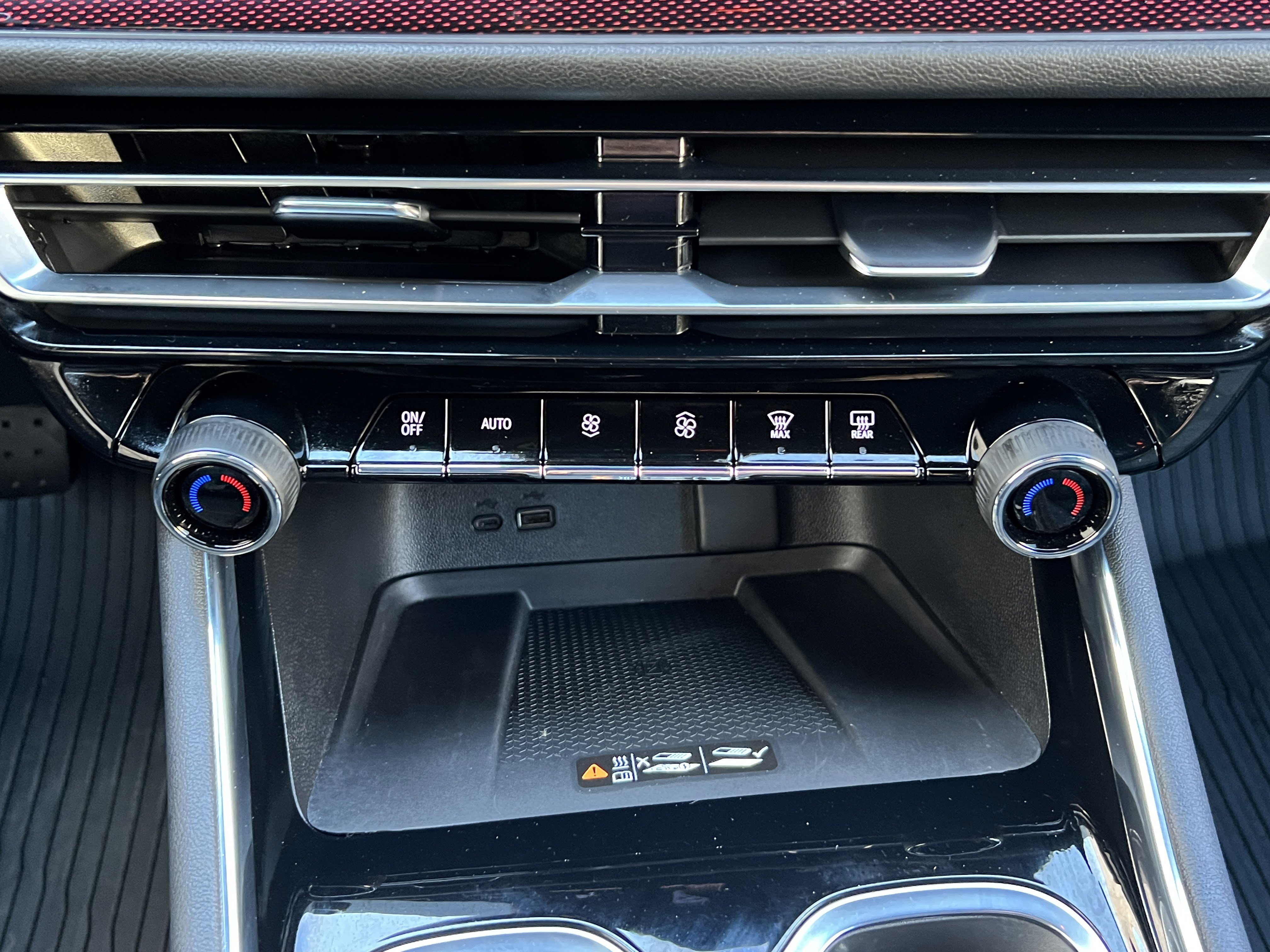 Used 2025 Chevrolet Traverse Z71 w/ Enhanced Driving Package image 34