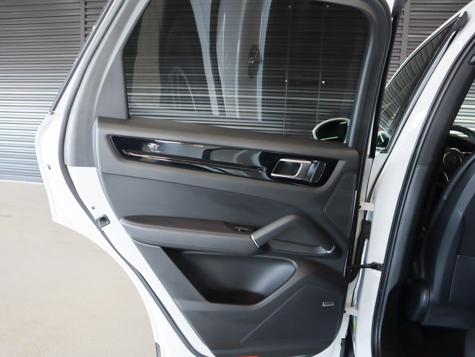 Certified 2023 Porsche Cayenne image 24