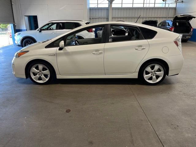 Used 2015 Toyota Prius Five w/ Advanced Technology Package FWD image 6