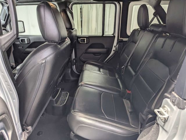 Used 2022 Jeep Wrangler Unlimited Sahara w/ Cold Weather Group image 9