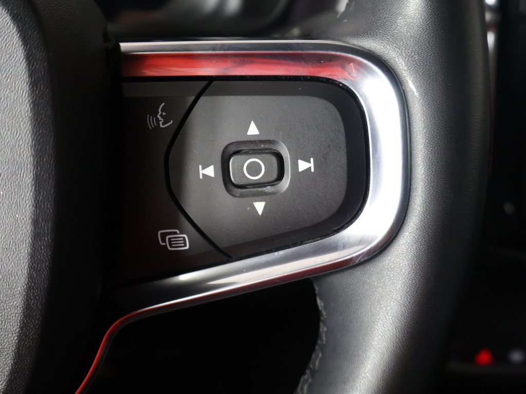 Used 2023 Volvo C40 Recharge Core AWD/4WD image 40