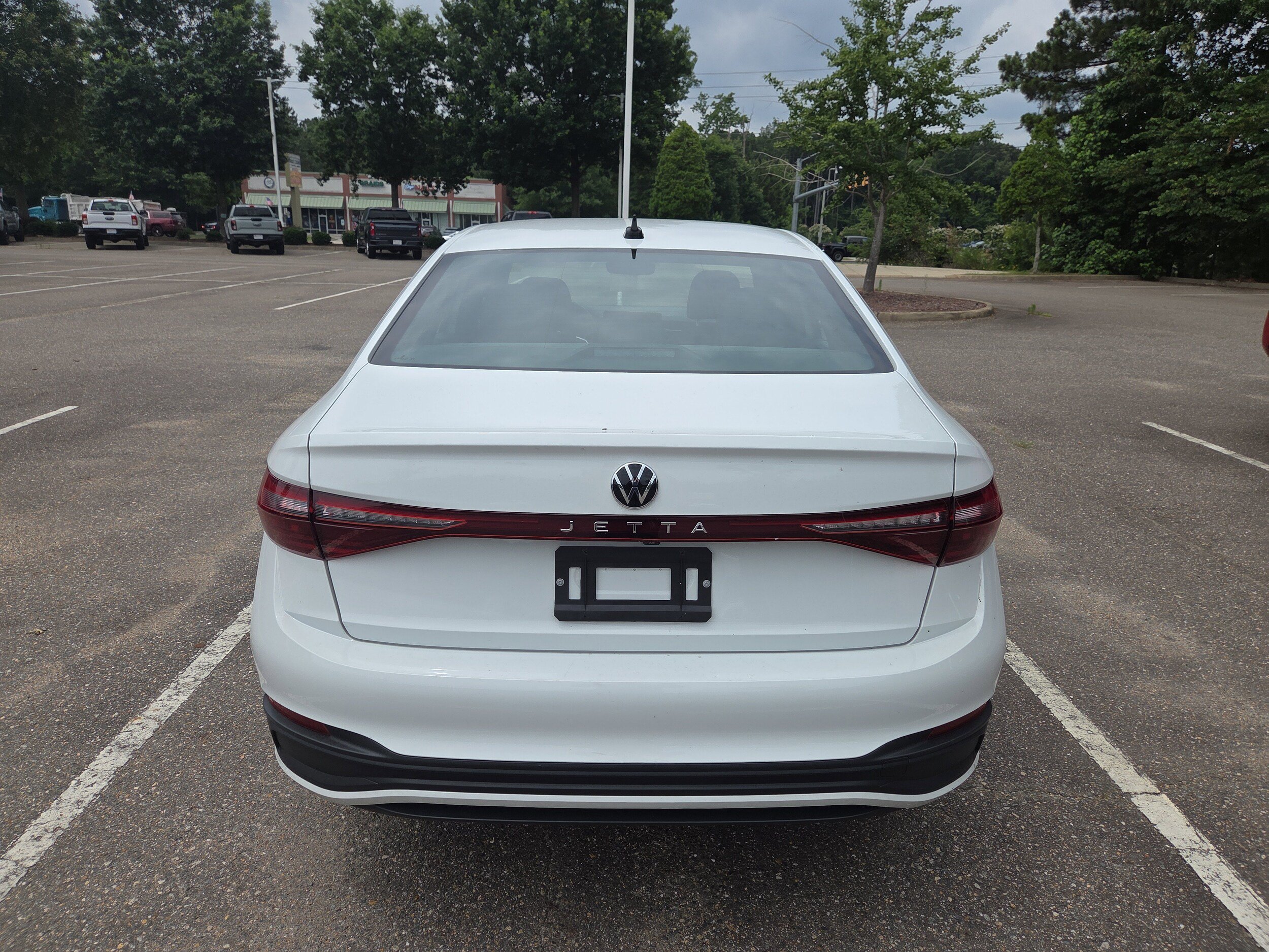 Used 2025 Volkswagen Jetta Sport FWD image 4
