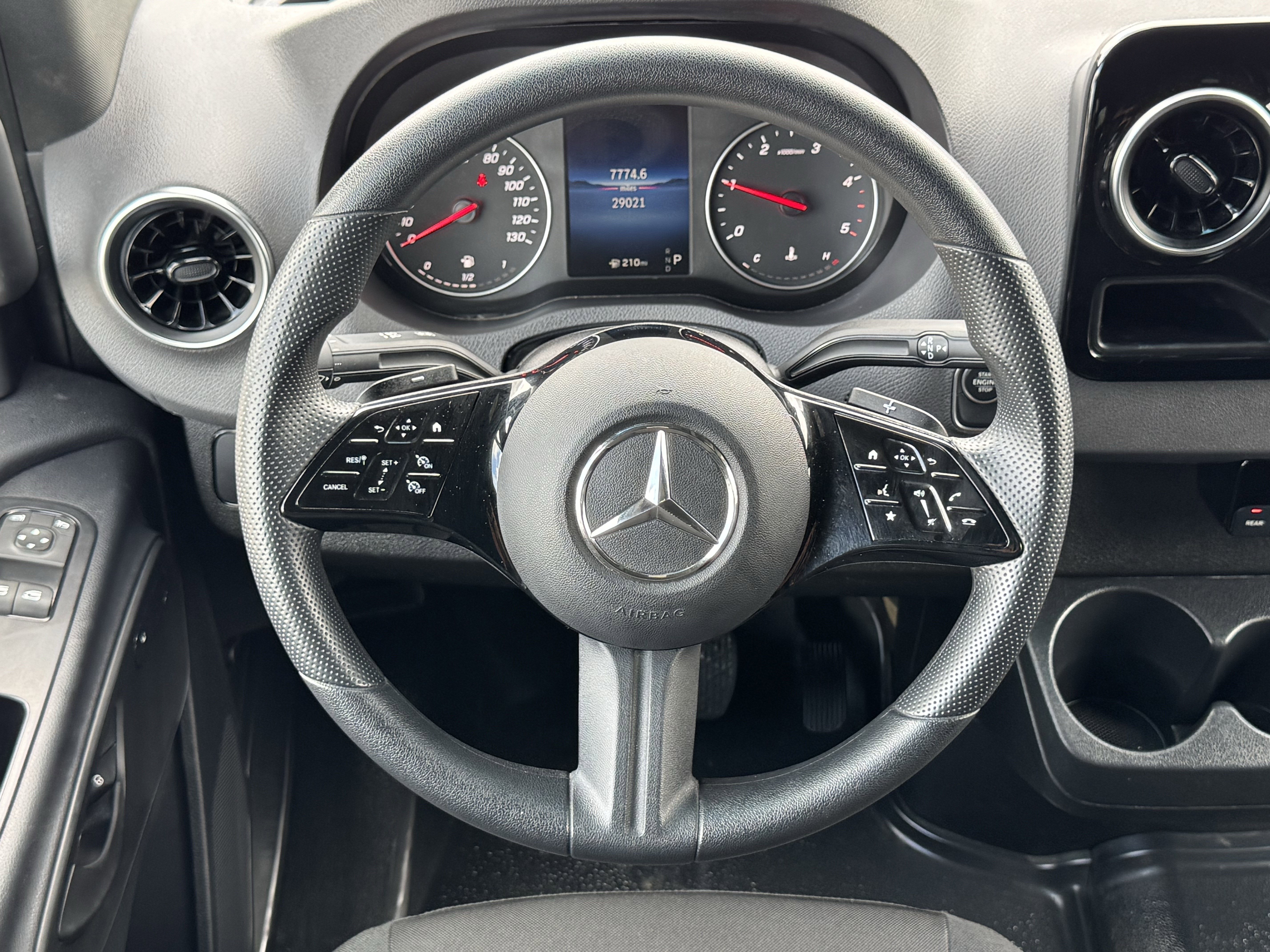 Used 2025 Mercedes-Benz Sprinter 2500 image 15