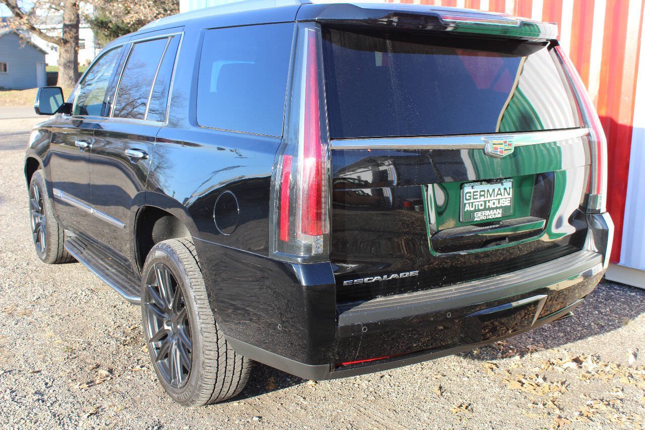 Used 2017 Cadillac Escalade Luxury AWD/4WD image 9