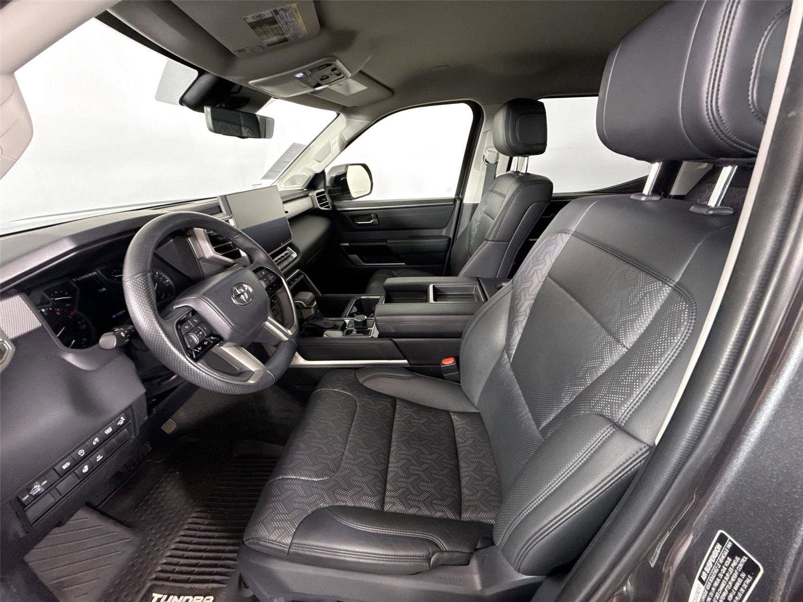 Used 2023 Toyota Tundra Limited AWD/4WD image 3