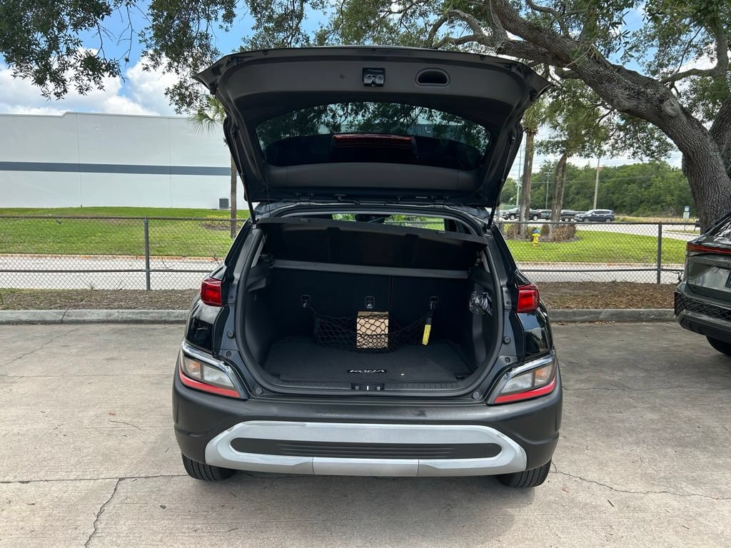 Used 2023 Hyundai Kona SE w/ Cargo Package FWD image 49
