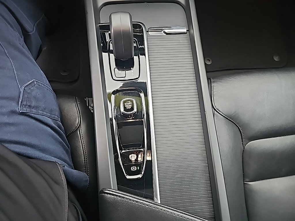 Used 2024 Volvo S60 B5 Core image 25