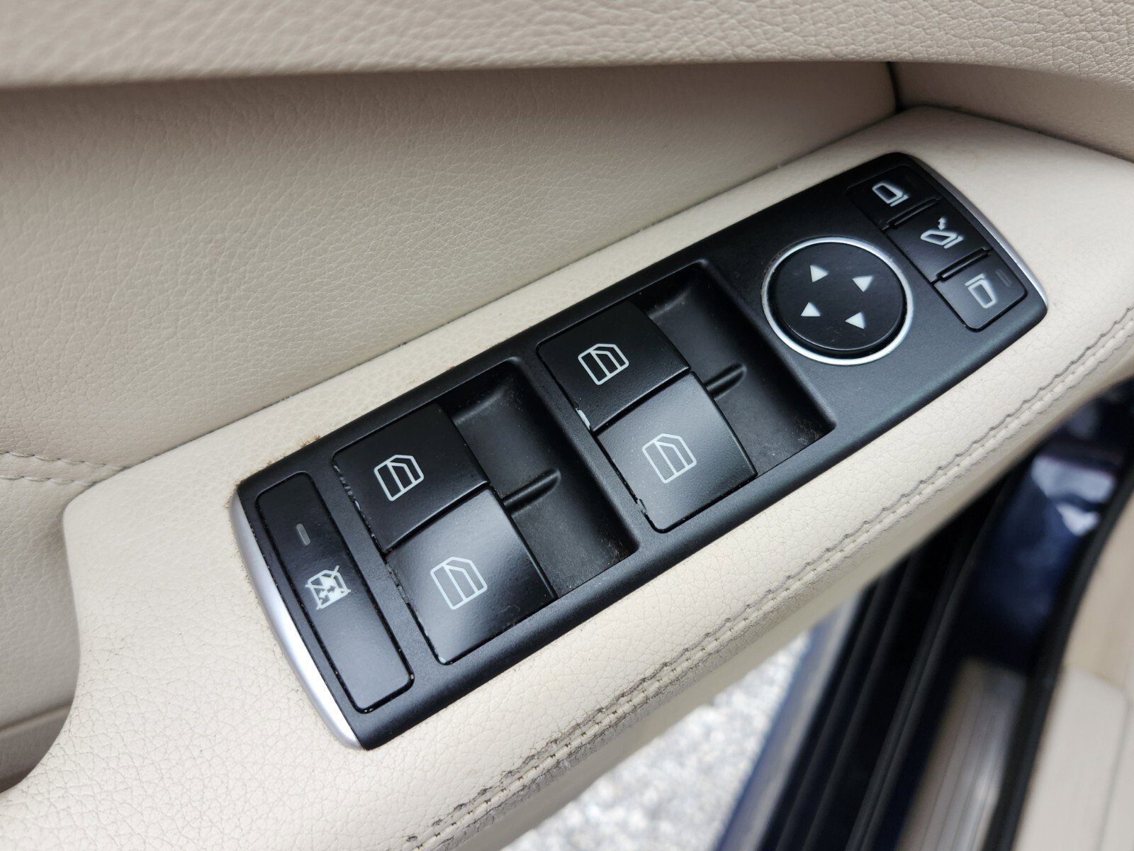 Used 2015 Mercedes-Benz E 350 Sedan image 30