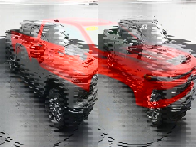 Used 2024 Chevrolet Silverado 2500 Custom w/ Custom Value Package image 21