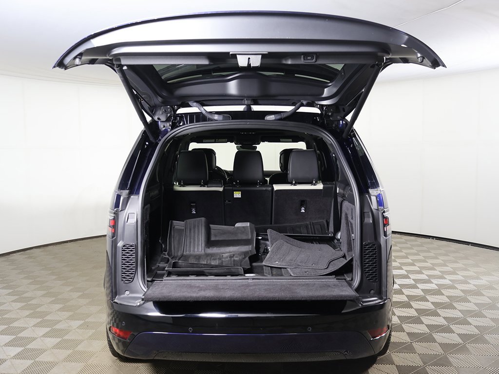 Used 2022 Land Rover Discovery HSE R-Dynamic image 18