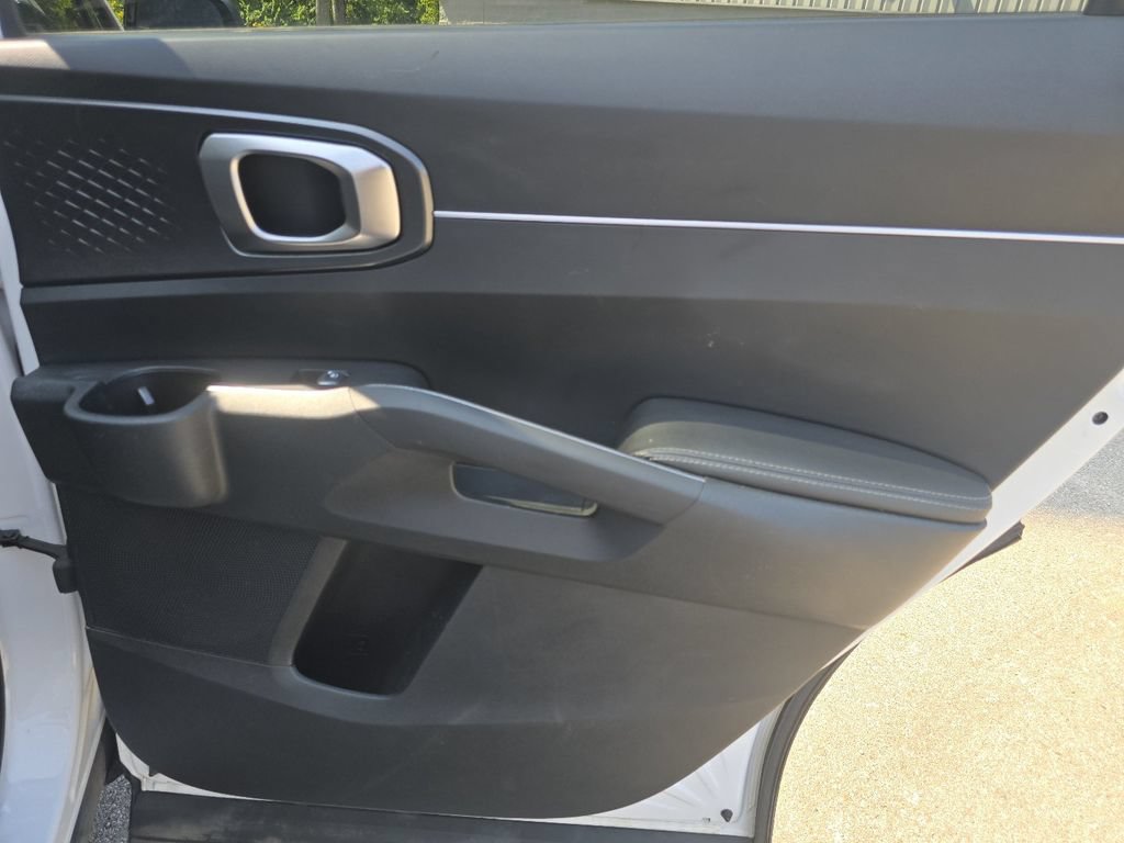 Used 2022 Kia Sorento S w/ Panoramic Sunroof Package FWD image 21