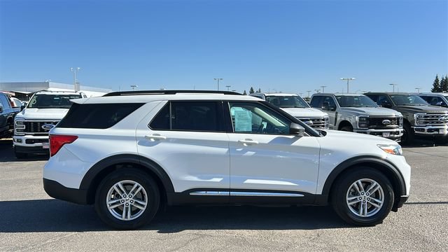 Certified 2022 Ford Explorer XLT RWD image 2