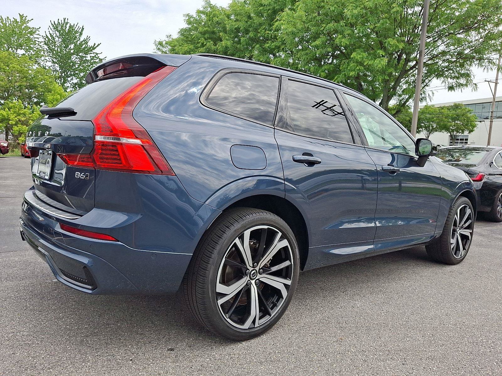 Certified 2023 Volvo XC60 B6 Ultimate w/ Climate Package AWD/4WD image 6