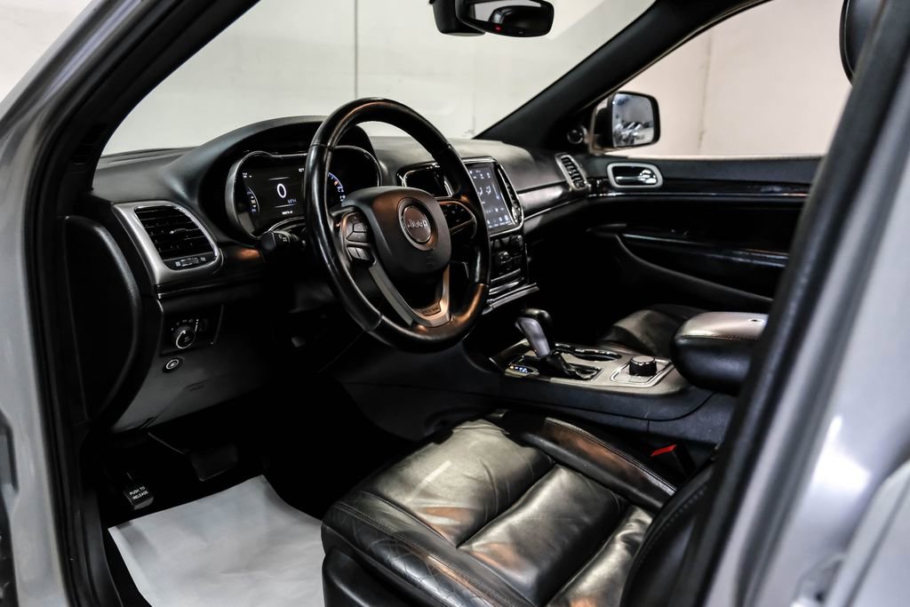 Used 2021 Jeep Grand Cherokee Limited AWD/4WD image 3