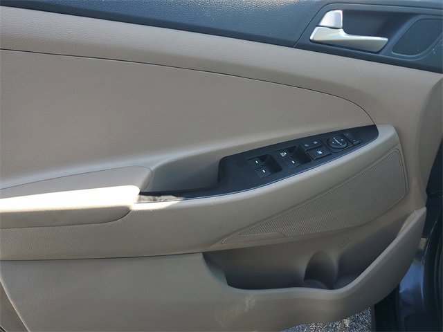 Used 2020 Hyundai Tucson SE w/ Cargo Package image 18
