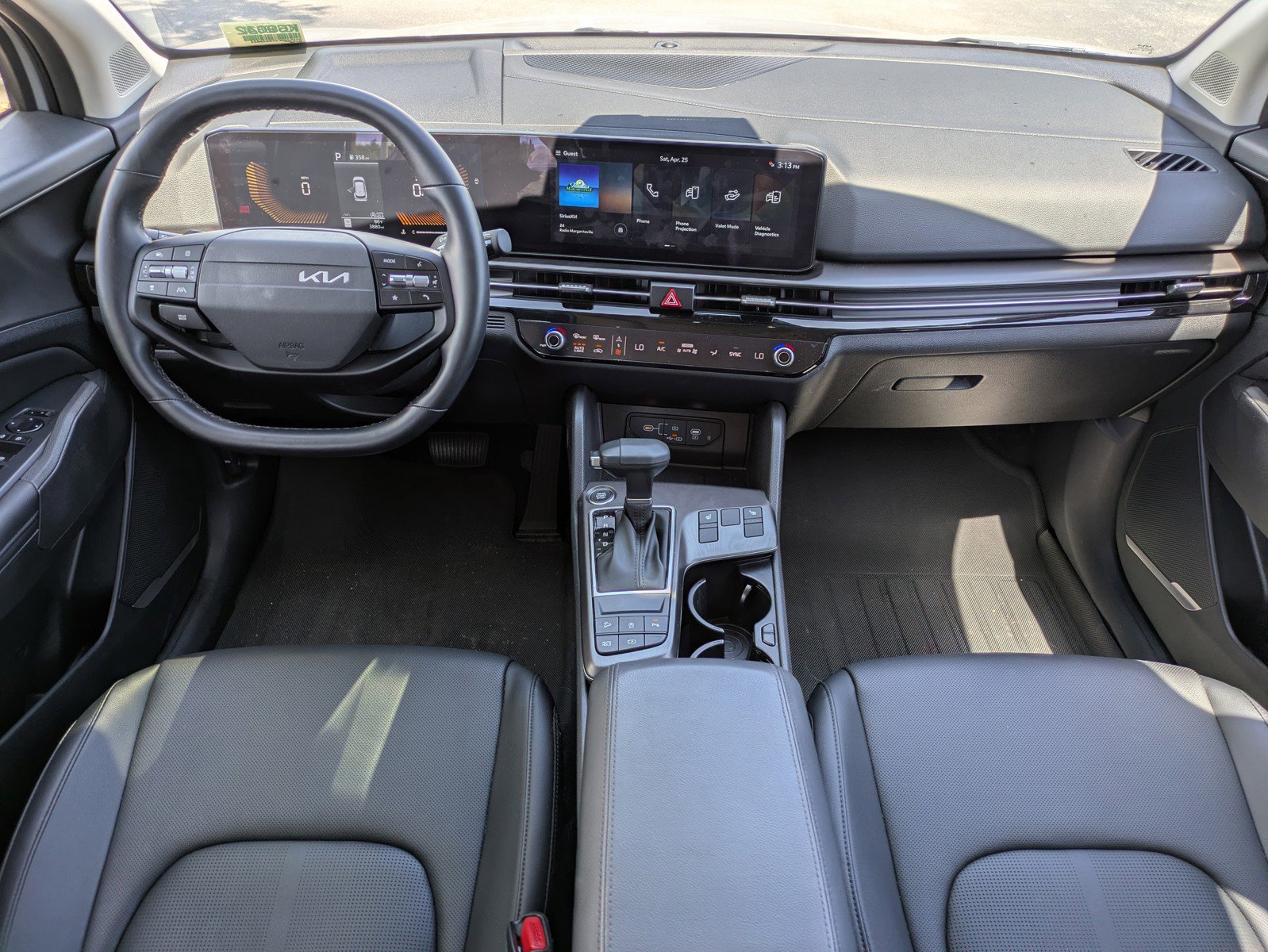 Certified 2026 Kia Sportage EX w/ EX Panorama Roof Package FWD image 13