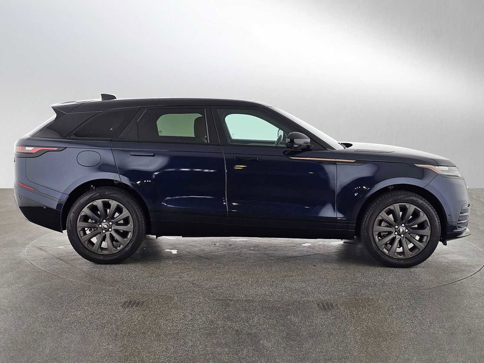 Used 2021 Land Rover Range Rover Velar R-Dynamic S AWD/4WD image 6