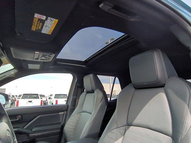 Certified 2025 Toyota 4Runner TRD Off-Road Premium image 10