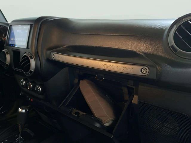 Used 2017 Jeep Wrangler Unlimited Sport w/ Connectivity Group image 79