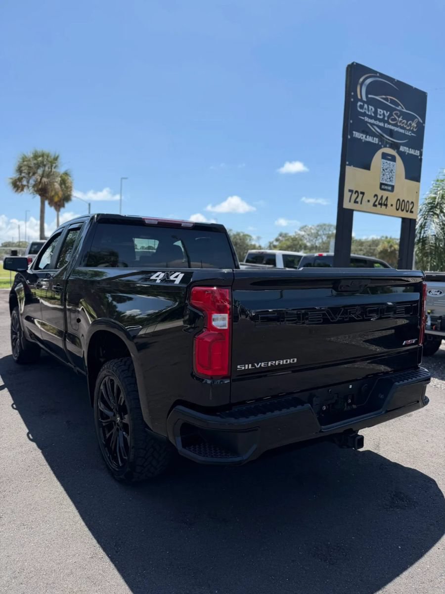 Used 2022 Chevrolet Silverado 1500 RST AWD/4WD image 7
