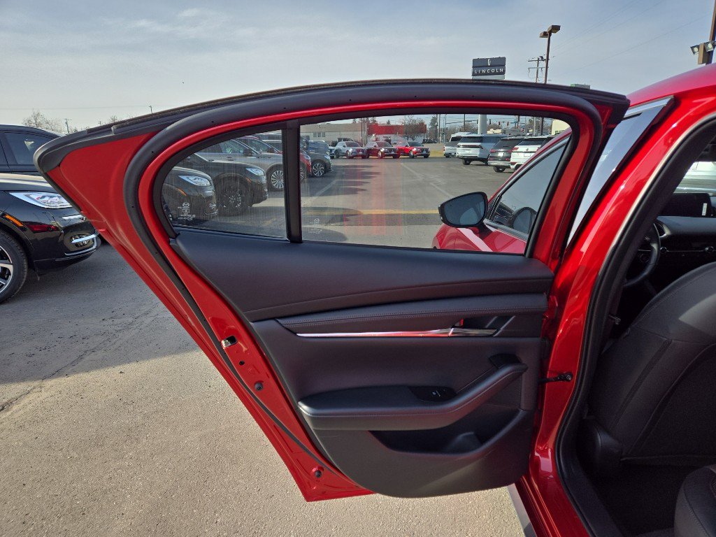 Used 2025 MAZDA MAZDA3 2.5 Turbo Sedan w/Premium Plus image 13