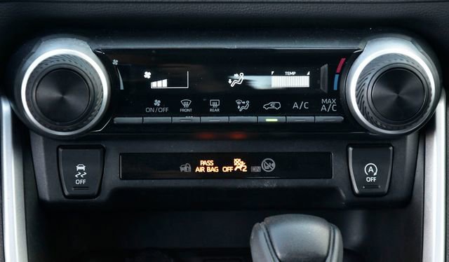 Certified 2024 Toyota RAV4 LE image 21