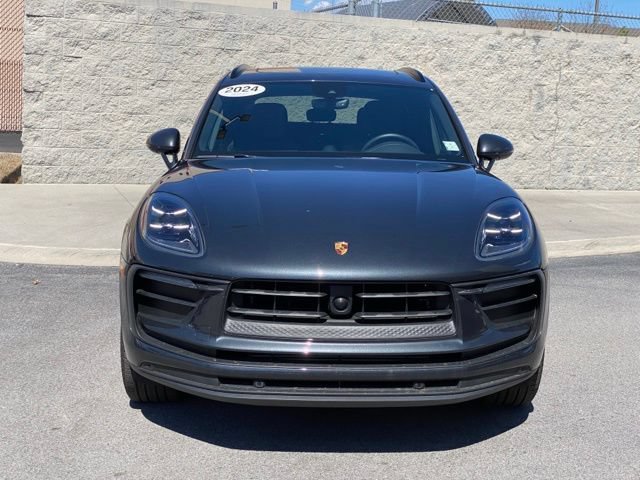 Certified 2024 Porsche Macan AWD/4WD image 11
