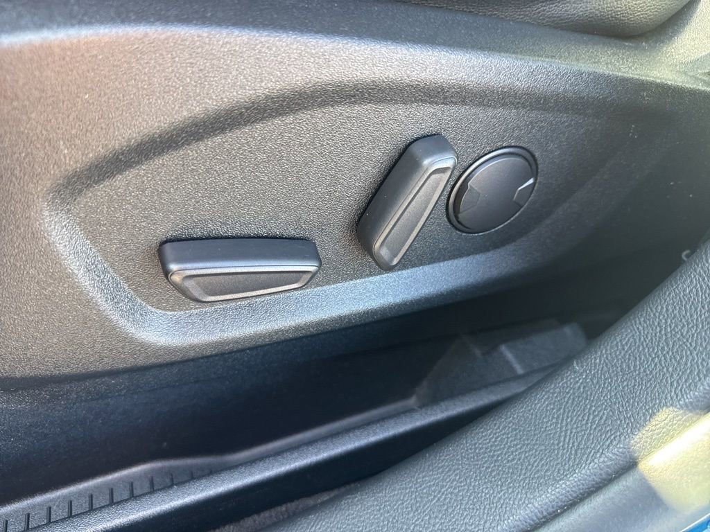 Used 2020 Ford Edge Titanium w/ Equipment Group 301A image 19