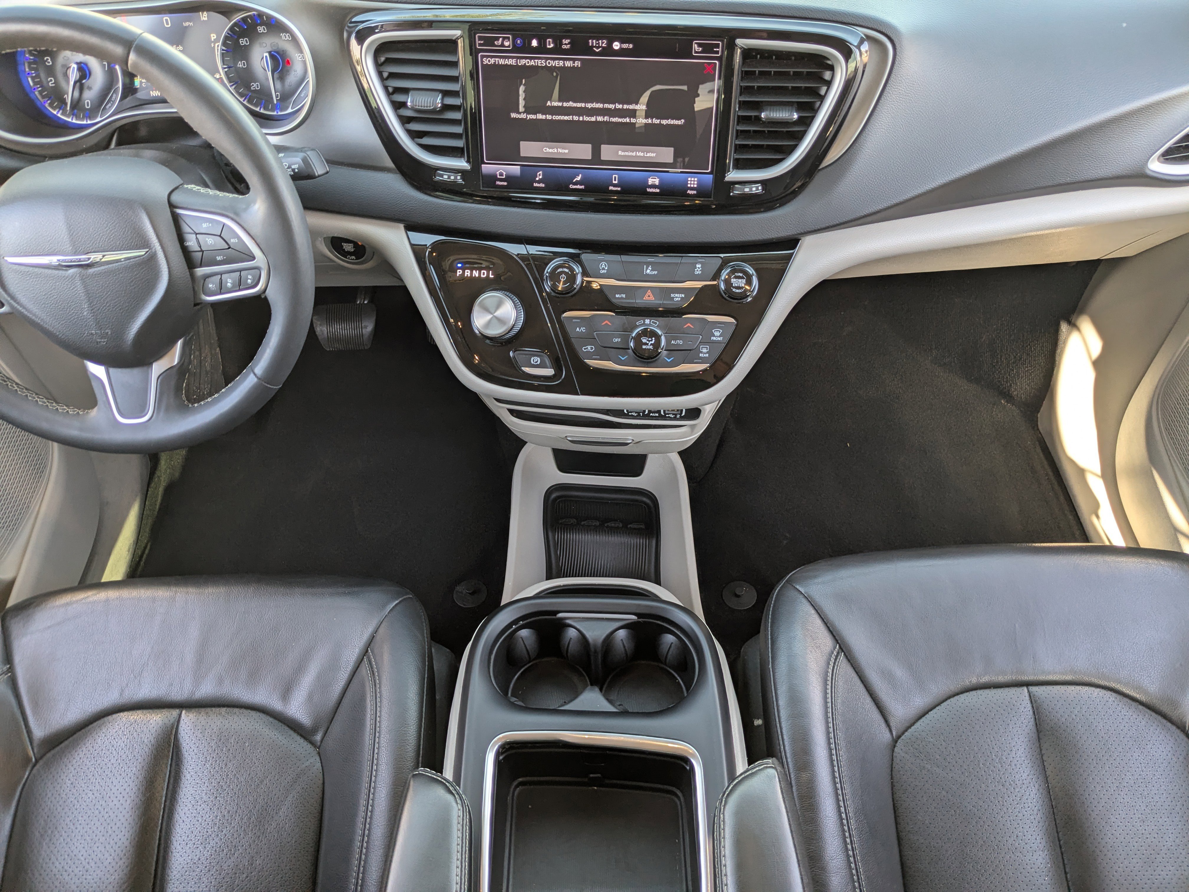 Used 2022 Chrysler Pacifica Touring-L image 15