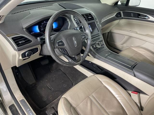 Used 2017 Lincoln MKZ Reserve FWD image 3