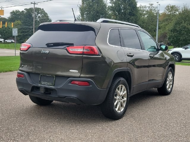 Used 2015 Jeep Cherokee Latitude AWD/4WD image 4