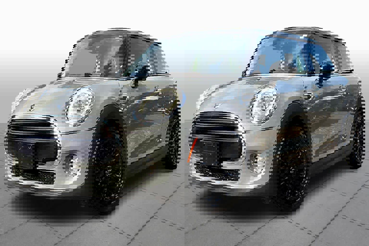 Used 2016 MINI Cooper 2-Door Hardtop image 1