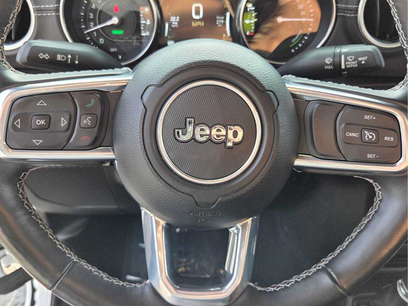 Used 2023 Jeep Wrangler Unlimited Sahara w/ Cold Weather Group AWD/4WD image 29