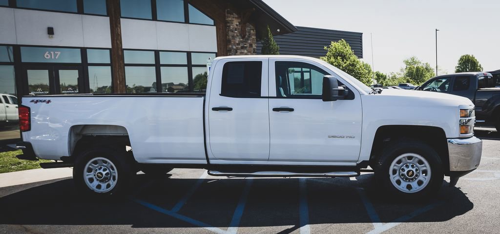 Used 2015 Chevrolet Silverado 3500 W/T w/ WT Convenience Package AWD/4WD image 10