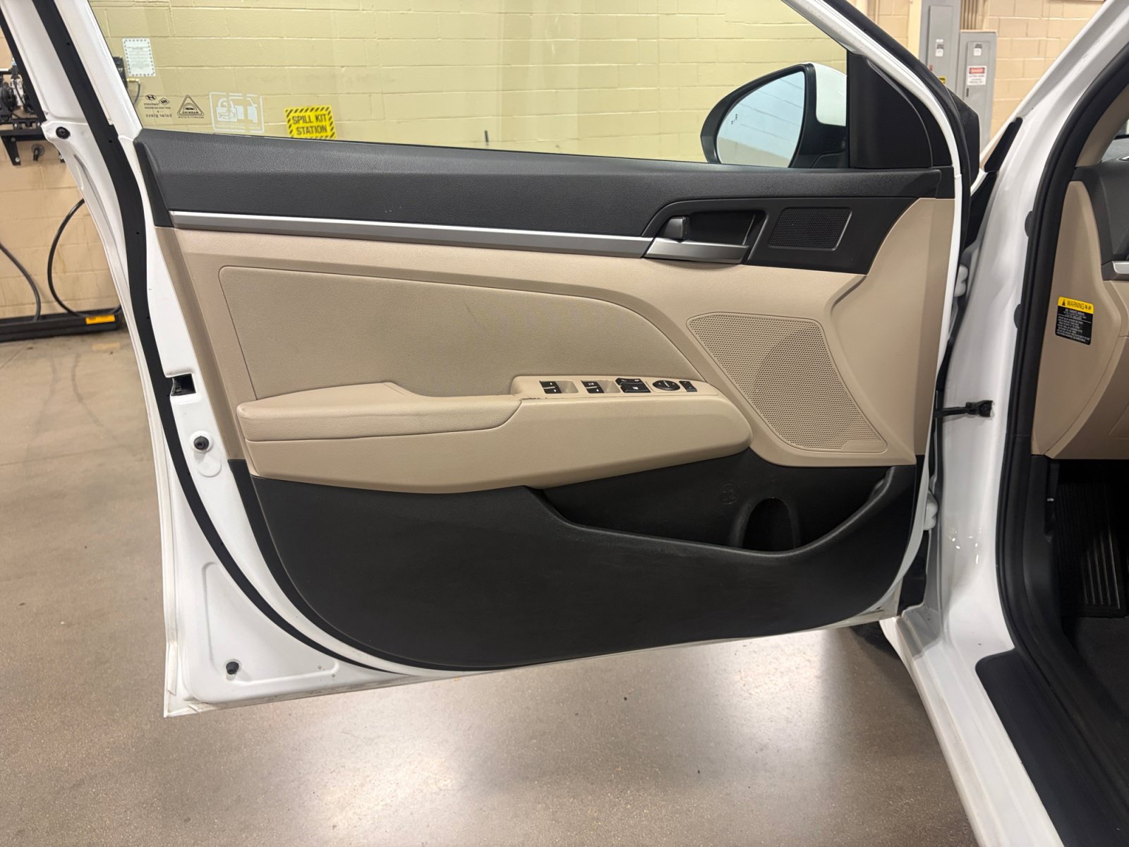 Used 2018 Hyundai Elantra SEL FWD image 14