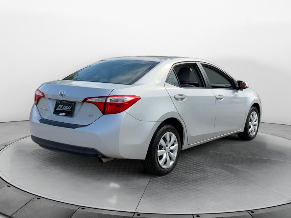 Used 2016 Toyota Corolla LE FWD image 7