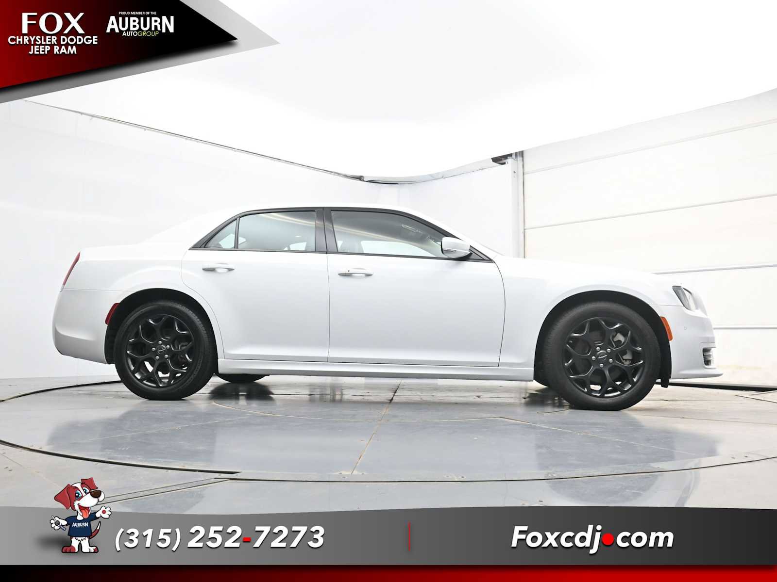 Used 2023 Chrysler 300 Touring L w/ Comfort Group image 23