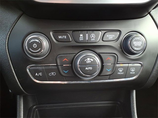 Certified 2022 Jeep Cherokee Latitude Lux image 24