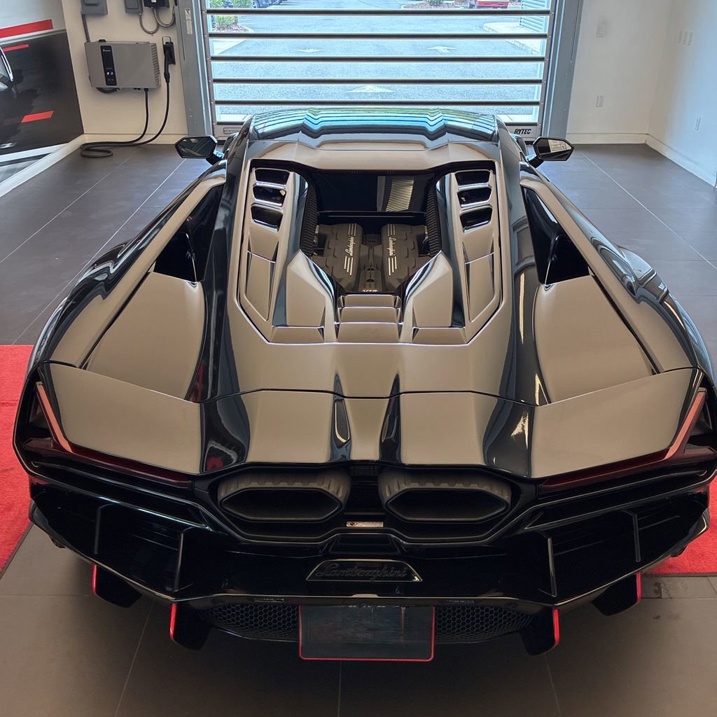 Used 2024 Lamborghini Revuelto AWD/4WD image 6