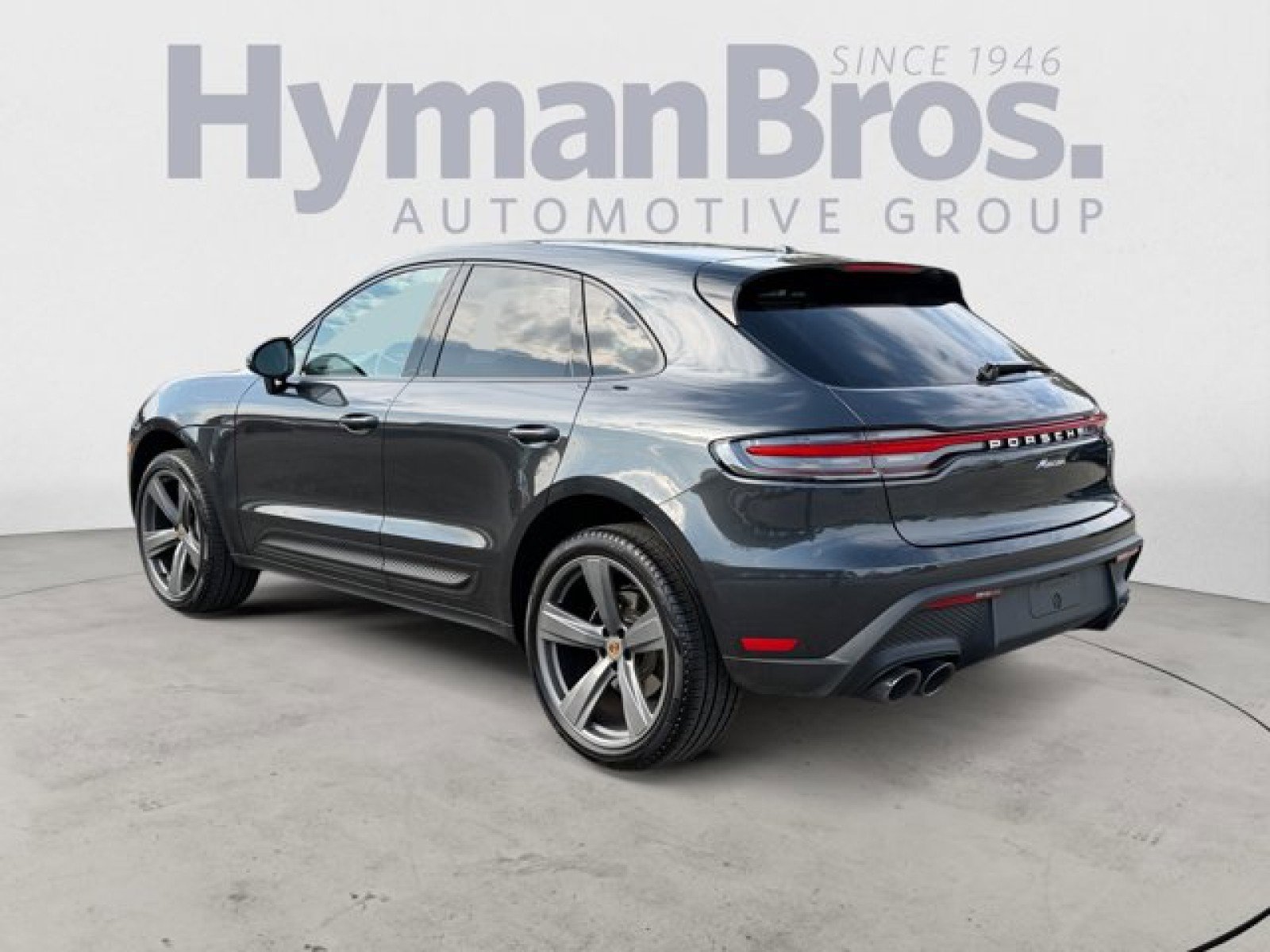 Used 2023 Porsche Macan w/ Premium Package Plus image 5