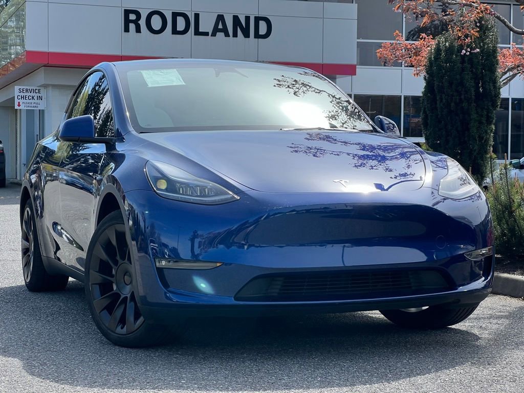 Used 2024 Tesla Model Y Long Range AWD/4WD image 1